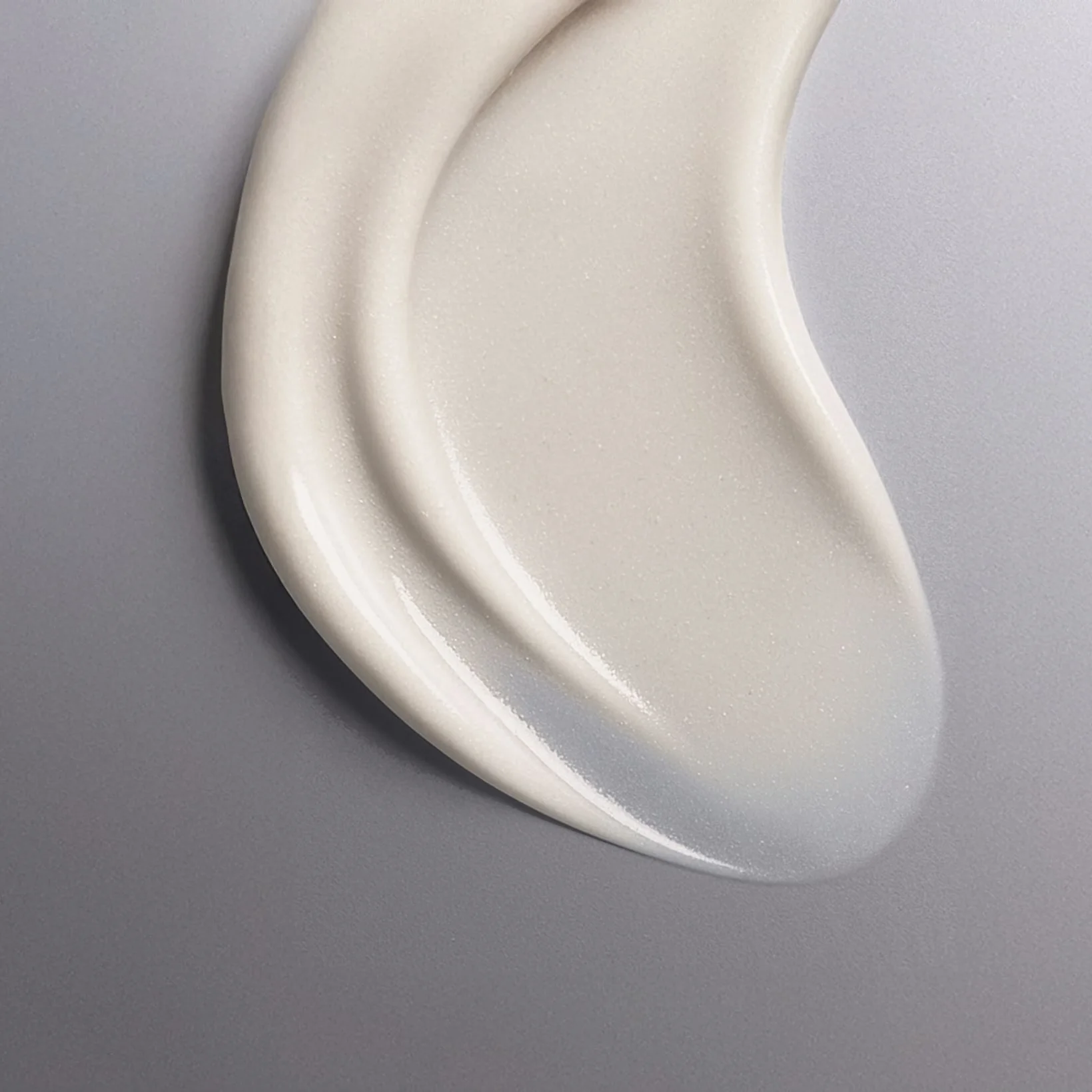 HAUTE-REJUVENATION EYE CREAM - Image 4